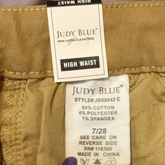 Judy Blue High Rise Cargo Straight-Leg Jean in Matcha Green Size 7/28 NWT - Picture 7 of 16